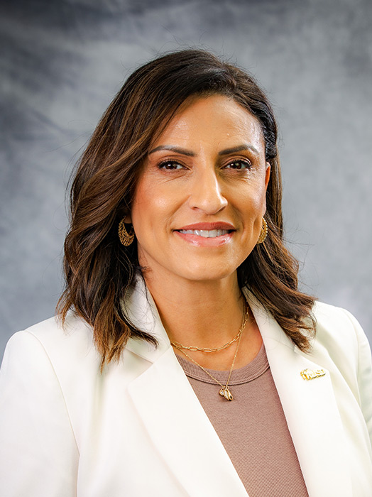 Portrait of Noemi Hernandez Alexander